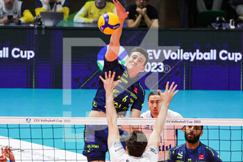 25/01/2023 - Giovanni Sanguinetti attack the ball (Valsa Group Modena) - VALSA GROUP MODENA VS SVG LUNEBURG - CEV CUP - VOLLEY