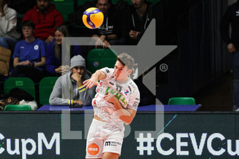 25/01/2023 - Colton Mark Coweell on service (SVG Luneburg) - VALSA GROUP MODENA VS SVG LUNEBURG - CEV CUP - VOLLEY