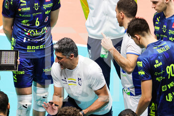 25/01/2023 - Andrea Giani during time out (Valsa Group Modena) - VALSA GROUP MODENA VS SVG LUNEBURG - CEV CUP - VOLLEY