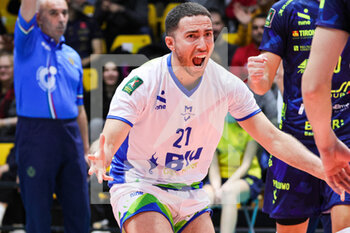 25/01/2023 - Salvatore Rossini cheers after the winning point (Valsa Group Modena) - VALSA GROUP MODENA VS SVG LUNEBURG - CEV CUP - VOLLEY