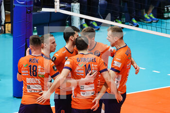 2023-02-15 - Team (Valsa Group Modena)(ACH Ljubljana) In action during the match of CEV Cup Volley Championship season 22/23 at Palapanini in Modena (Italy) - VALSA GROUP MODENA VS ACH LJUBLJANA - CEV CUP - VOLLEYBALL