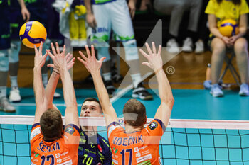2023-02-15 - Lorenzo Sala (Valsa Group Modena)(ACH Ljubljana) In action during the match of CEV Cup Volley Championship season 22/23 at Palapanini in Modena (Italy) - VALSA GROUP MODENA VS ACH LJUBLJANA - CEV CUP - VOLLEYBALL