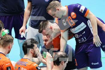 2023-02-15 - Time Out (Valsa Group Modena)(ACH Ljubljana) In action during the match of CEV Cup Volley Championship season 22/23 at Palapanini in Modena (Italy) - VALSA GROUP MODENA VS ACH LJUBLJANA - CEV CUP - VOLLEYBALL