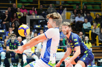 2023-02-15 - Francesco Gollini (Valsa Group Modena)(ACH Ljubljana) In action during the match of CEV Cup Volley Championship season 22/23 at Palapanini in Modena (Italy) - VALSA GROUP MODENA VS ACH LJUBLJANA - CEV CUP - VOLLEYBALL