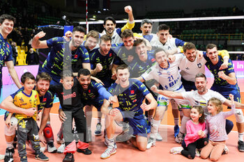 2023-02-15 - Team Modena Volley (Valsa Group Modena)(ACH Ljubljana) In action during the match of CEV Cup Volley Championship season 22/23 at Palapanini in Modena (Italy) - VALSA GROUP MODENA VS ACH LJUBLJANA - CEV CUP - VOLLEYBALL