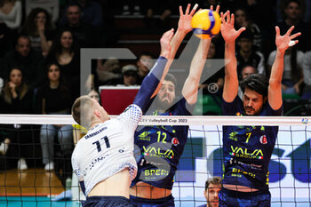 2023-03-29 - Mart Tamearu and Dragan Stankovic (Valsa Group Modena)(Knack Roeselare) In action during the Final of the CEV Cup Men league season 22/23 at PalaPanini in Modena (Italy) on 29th of March 2023 - FINAL - VALSA GROUP MODENA VS KNACK ROESELARE - CEV CUP - VOLLEYBALL