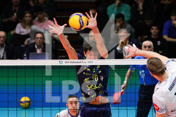 2023-03-29 - Tommaso Rinaldi (Valsa Group Modena)(Knack Roeselare) In action during the Final of the CEV Cup Men league season 22/23 at PalaPanini in Modena (Italy) on 29th of March 2023 - FINAL - VALSA GROUP MODENA VS KNACK ROESELARE - CEV CUP - VOLLEYBALL