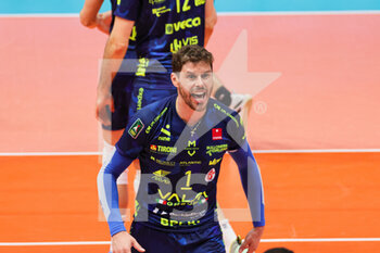 2023-03-29 - Bruno Mossa de Rezende (Valsa Group Modena)(Knack Roeselare) In action during the Final of the CEV Cup Men league season 22/23 at PalaPanini in Modena (Italy) on 29th of March 2023 - FINAL - VALSA GROUP MODENA VS KNACK ROESELARE - CEV CUP - VOLLEYBALL