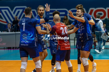 2023-11-29 - Happiness of Players of Mint Vero Volley Monza during CEV Volleyball Cup Men 2024 match between Miny VeroVolley Monza and Sporting CP Lisbona at Opiquad Arena, Monza, Italy on November 29, 2023 - MINT VERO VOLLEY MONZA VS SPORTING LISBONA - CEV CUP - VOLLEYBALL
