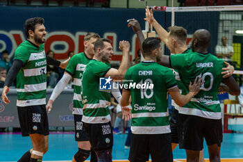 2023-11-29 - Exultation of Players of Sporting CP Lisbona during CEV Volleyball Cup Men 2024 match between Miny VeroVolley Monza and Sporting CP Lisbona at Opiquad Arena, Monza, Italy on November 29, 2023 - MINT VERO VOLLEY MONZA VS SPORTING LISBONA - CEV CUP - VOLLEYBALL