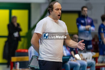 2023-11-29 - Head Coach Joao Coelho (Sporting CP Lisbona) during CEV Volleyball Cup Men 2024 match between Miny VeroVolley Monza and Sporting CP Lisbona at Opiquad Arena, Monza, Italy on November 29, 2023 - MINT VERO VOLLEY MONZA VS SPORTING LISBONA - CEV CUP - VOLLEYBALL