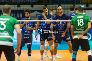 2023-11-29 - Fernando Kreling and Gianluca Galassi (Vero Volley Monza) during CEV Volleyball Cup Men 2024 match between Miny VeroVolley Monza and Sporting CP Lisbona at Opiquad Arena, Monza, Italy on November 29, 2023 - MINT VERO VOLLEY MONZA VS SPORTING LISBONA - CEV CUP - VOLLEYBALL