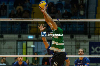 2023-11-29 - Jose Carrasco (Sporting Lisbona) in action during CEV Volleyball Cup Men 2024 match between Miny VeroVolley Monza and Sporting CP Lisbona at Opiquad Arena, Monza, Italy on November 29, 2023 - MINT VERO VOLLEY MONZA VS SPORTING LISBONA - CEV CUP - VOLLEYBALL