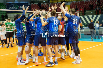 2023-11-29 - Exultation of Players of Mint Vero Volley Monza after scoring a match point during CEV Volleyball Cup Men 2024 match between Miny VeroVolley Monza and Sporting CP Lisbona at Opiquad Arena, Monza, Italy on November 29, 2023 - MINT VERO VOLLEY MONZA VS SPORTING LISBONA - CEV CUP - VOLLEYBALL