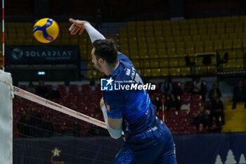 2023-12-21 - Stephen Maar (Vero Volley Monza) during CEV Volleyball Cup Men 2024 match between Mint VeroVolley Monza and Panathinaikos Athens at Opiquad Arena, Monza, Italy on December 21, 2023 - MINT VERO VOLLEY MONZA VS PANATHINAIKOS ATHENS - CHALLENGE CUP MEN - VOLLEYBALL