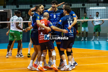 21/12/2023 - Exultation of Players of Mint Vero Volley Monza after scoring a match point during CEV Volleyball Cup Men 2024 match between Mint VeroVolley Monza and Panathinaikos Athens at Opiquad Arena, Monza, Italy on December 21, 2023 - MINT VERO VOLLEY MONZA VS PANATHINAIKOS ATHENS - CHALLENGE CUP MEN - VOLLEY