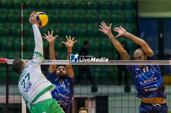 2023-12-21 - Spike of Protopsaltis Athanasios (Panathinaikos Athens) during CEV Volleyball Cup Men 2024 match between Mint VeroVolley Monza and Panathinaikos Athens at Opiquad Arena, Monza, Italy on December 21, 2023 - MINT VERO VOLLEY MONZA VS PANATHINAIKOS ATHENS - CHALLENGE CUP MEN - VOLLEYBALL