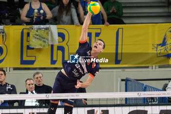 2023-11-23 - Klemen Sen of Odbojkarski Club ACH Volley Ljubljana at serve during the match between ITAS Trentino Volley and Odbojkarski Klub ACH Volley Ljubljana, Pool B CEV Men Volley Champions League 2023/2024 at Il T Quotidiano Arena on November 23, 2023, Trento, Italy. - ITAS TRENTINO VS ACH VOLLEY LJUBLJANA - CHAMPIONS LEAGUE MEN - VOLLEYBALL