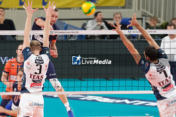 2023-11-23 - Jan Pokersnik of Odbojkarski Club ACH Volley Ljubljana in action during the match between ITAS Trentino Volley and Odbojkarski Klub ACH Volley Ljubljana, Pool B CEV Men Volley Champions League 2023/2024 at Il T Quotidiano Arena on November 23, 2023, Trento, Italy. - ITAS TRENTINO VS ACH VOLLEY LJUBLJANA - CHAMPIONS LEAGUE MEN - VOLLEYBALL