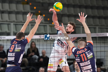 2023-11-23 - Kamil Rychlicki of ITAS Trentino Volley in action during the match between ITAS Trentino Volley and Odbojkarski Klub ACH Volley Ljubljana, Pool B CEV Men Volley Champions League 2023/2024 at Il T Quotidiano Arena on November 23, 2023, Trento, Italy. - ITAS TRENTINO VS ACH VOLLEY LJUBLJANA - CHAMPIONS LEAGUE MEN - VOLLEYBALL