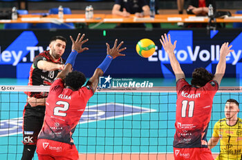 2023-12-21 - Cucine Lube Civitanova's Adis Lagumdzija #10 attack - CUCINE LUBE CIVITANOVA VS VK LVI PRAHA - CHAMPIONS LEAGUE MEN - VOLLEYBALL