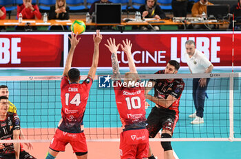 2023-12-21 - Cucine Lube Civitanova's Adis Lagumdzija #10 attack - CUCINE LUBE CIVITANOVA VS VK LVI PRAHA - CHAMPIONS LEAGUE MEN - VOLLEYBALL