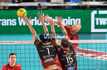 2023-12-21 - Vk Lvi Praha's Schouten Casey Adam #10 attack - CUCINE LUBE CIVITANOVA VS VK LVI PRAHA - CHAMPIONS LEAGUE MEN - VOLLEYBALL