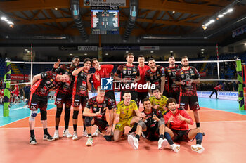 2023-12-21 - Cucine Lube Civitanova's group photo after the match - CUCINE LUBE CIVITANOVA VS VK LVI PRAHA - CHAMPIONS LEAGUE MEN - VOLLEYBALL