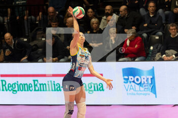 2023-01-28 - Sarah Fahr (Imoco Volley Conegliano) at service - FINAL FOUR - SEMIFINALS - PROSECCO DOC IMOCO CONEGLIANO VS IGOR GORGONZOLA NOVARA - WOMEN ITALIAN CUP - VOLLEYBALL
