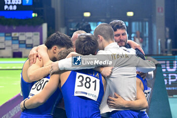 2024-04-25 - Italy Junior Team celebration with the coaches - EUROPEAN ARTISTIC GYMNASTIC CHAMPIONSHIPS - MEN - GYMNASTICS - OTHER SPORTS