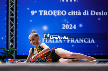2024-03-09 - Helene Karbanov of France seen in action during Rhythmic Gymnastics FGI Italy-France bilateral competition 2024 at PalaFitLineDesio, Desio, Italy on March 09, 2024 - TROFEO CITTà DI DESIO - BILATERALE ITALIA FRANCIA - GYMNASTICS - OTHER SPORTS