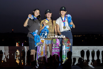 2024-09-07 - The women's podium for the awards ceremony, during the World Skate Games Italy 2024 specialty Skateboard Vert, Rome Pincio terrace 09 September 2024 - WORLD SKATE GAMES ITALIA 2024 - SKATEBOARD VERT SPECIALITY - SKATEBORD - OTHER SPORTS