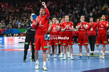 2024-01-16 - MVP of the match Andre Schmid (Swiss) and Swiss team greets the fans at the end of the match during the Men’s EHF Euro 2024 match between North Macedonia vs. Swiss at the Mercedes-Benz Arena in Berlin, Germany - MEN'S EHF EURO 2024 - NORTH MACEDONIA VS SWISS - HANDBALL - OTHER SPORTS