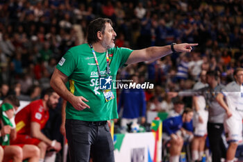 2024-01-14 - Coach Vlado Sola of Montenegro during the Men's Euro 2024, Group C handball match between Montenegro and Iceland on January 14, 2024 at Olympiahalle in Munich, Germany - HANDBALL - MEN'S EHF EURO 2024 - MONTENEGRO V ICELAND - HANDBALL - OTHER SPORTS