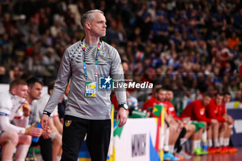 2024-01-14 - Coach Snorri Steinn Gudjonsson of Iceland during the Men's Euro 2024, Group C handball match between Montenegro and Iceland on January 14, 2024 at Olympiahalle in Munich, Germany - HANDBALL - MEN'S EHF EURO 2024 - MONTENEGRO V ICELAND - HANDBALL - OTHER SPORTS