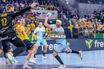 2024-01-15 - Samir Benghanem of The Netherlands during the Men's EHF Euro 2024, Group E handball match between Sweden and Netherlands on January 15, 2024 at SAPP Arena in Mannheim, Germany - HANDBALL - MEN'S EHF EURO 2024 - SWEDEN V NETHERLANDS - HANDBALL - OTHER SPORTS