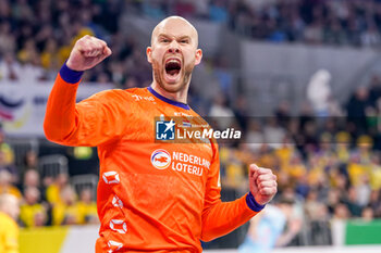 2024-01-15 - Bart Ravensbergen of The Netherlands during the Men's EHF Euro 2024, Group E handball match between Sweden and Netherlands on January 15, 2024 at SAPP Arena in Mannheim, Germany - HANDBALL - MEN'S EHF EURO 2024 - SWEDEN V NETHERLANDS - HANDBALL - OTHER SPORTS