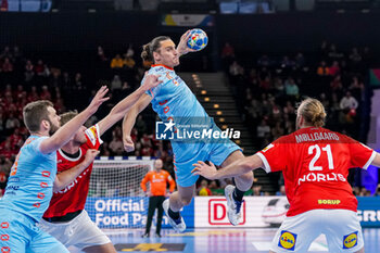2024-01-17 - Iso Sluijters of The Netherlands during the Men's EHF Euro 2024, Group E handball match between Denmark and Netherlands on January 17, 2024 at Barclays Arena in Hamburg, Germany - HANDBALL - MEN'S EHF EURO 2024 - DENMARK V NETHERLANDS - HANDBALL - OTHER SPORTS