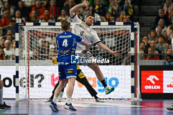 2024-01-18 - Aron Palmarsson (Iceland) in action against Johannes Golla (Germany) during the Men’s EHF Euro 2024 match between Germany vs. Iceland at the Lanxess Arena in Berlin, Cologne - MEN'S EHF EURO 2024 - GERMANY VS ICELAND - HANDBALL - OTHER SPORTS