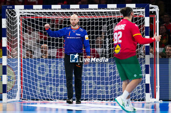 2024-01-23 - Bart Ravensbergen of The Netherlands during the Men's EHF Euro 2024, Main Round, handball match between Netherlands and Portugal on January 23, 2024 at Barclays Arena in Hamburg, Germany - HANDBALL - MEN'S EHF EURO 2024 - NETHERLANDS V PORTUGAL - HANDBALL - OTHER SPORTS