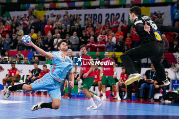 2024-01-23 - Martijn Kleijkers of The Netherlands and Diogo Rema Marques of Portugal during the Men's EHF Euro 2024, Main Round, handball match between Netherlands and Portugal on January 23, 2024 at Barclays Arena in Hamburg, Germany - HANDBALL - MEN'S EHF EURO 2024 - NETHERLANDS V PORTUGAL - HANDBALL - OTHER SPORTS