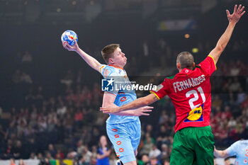 2024-01-23 - Niels Versteijnen of The Netherlands and Leonel Fernandes of Portugal during the Men's EHF Euro 2024, Main Round, handball match between Netherlands and Portugal on January 23, 2024 at Barclays Arena in Hamburg, Germany - HANDBALL - MEN'S EHF EURO 2024 - NETHERLANDS V PORTUGAL - HANDBALL - OTHER SPORTS
