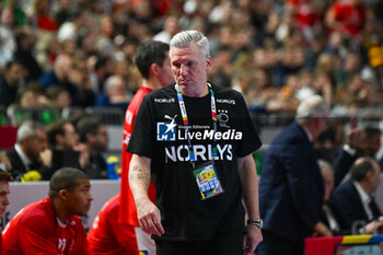 2024-01-28 - Head coach Jacobsen Nikolaj (Denmark) shows his disappointment during 2nd and 1st place final of the Men’s EHF Euro 2024 match between France vs Denmark at the Lanxess Arena, Cologne, Germany - MEN'S EHF EURO 2024 - FINAL - FRANCE VS DENMARK - HANDBALL - OTHER SPORTS