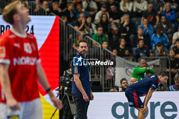 2024-01-28 - Head Coach Guillaume Gille (France) shows his disappointment during 2nd and 1st place final of the Men’s EHF Euro 2024 match between France vs Denmark at the Lanxess Arena, Cologne, Germany - MEN'S EHF EURO 2024 - FINAL - FRANCE VS DENMARK - HANDBALL - OTHER SPORTS