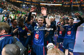 2024-01-28 - Happiness of France team after win the 2nd and 1st place final of the Men’s EHF Euro 2024 match between France vs Denmark at the Lanxess Arena, Cologne, Germany - MEN'S EHF EURO 2024 - FINAL - FRANCE VS DENMARK - HANDBALL - OTHER SPORTS
