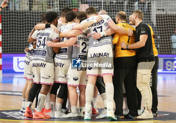 2024-03-30 - Cesson Rennes players huddle during the French championship, Liqui Moly Starligue handball match between Cesson Rennes MH and Saint-Raphael VH on March 30, 2024 at the Glaz Arena in Cesson-Sévigné, France - HANDBALL - FRENCH CHAMP - CESSON RENNES V SAINT RAPHAEL - HANDBALL - OTHER SPORTS