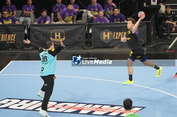 30/04/2024 - Kauldi Odriozola of HBC Nantes and Dejan Milosavljev of Füchse Berlin during the EHF European League, Quarter-finals, 2nd leg handball match between HBC Nantes and Füchse Berlin on April 30, 2024 at H Arena in Nantes, France - HANDBALL - EHF EUROPEAN LEAGUE - NANTES V BERLIN - PALLAMANO - ALTRO