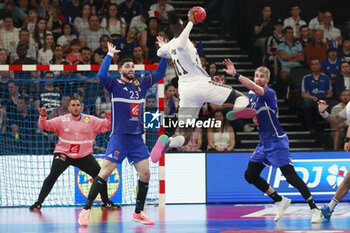 2024-05-11 - Aboubakar FOFANA of United States and Ludovic FABREGAS of France and Luka KARABATIC of France and Samir BELLAHCENE of France during the International Friendly Handball match between France and United States on May 11, 2024 at LDLC Arena in Décines-Charpieu near Lyon, France - HANDBALL - FRIENDLY GAME - FRANCE V UNITED STATES - HANDBALL - OTHER SPORTS