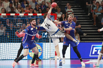 2024-05-11 - Ian HUTER of United States and Luka KARABATIC of France and Ludovic FABREGAS of France during the International Friendly Handball match between France and United States on May 11, 2024 at LDLC Arena in Décines-Charpieu near Lyon, France - HANDBALL - FRIENDLY GAME - FRANCE V UNITED STATES - HANDBALL - OTHER SPORTS