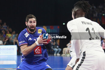 2024-05-11 - Nikola KARABATIC of France and Aboubakar FOFANA of United States during the International Friendly Handball match between France and United States on May 11, 2024 at LDLC Arena in Décines-Charpieu near Lyon, France - HANDBALL - FRIENDLY GAME - FRANCE V UNITED STATES - HANDBALL - OTHER SPORTS